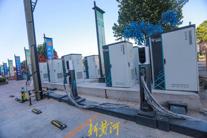 泉城绿色动能再升级 济南今年新增新能源充电基础设施17000个，换电设施同步推进